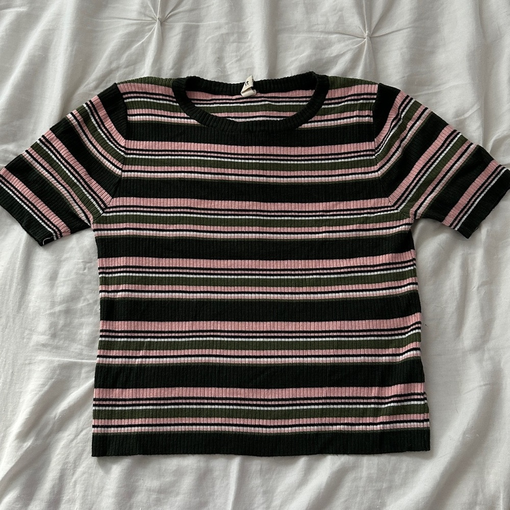 green & pink | strip pattern | shirt 💚💗